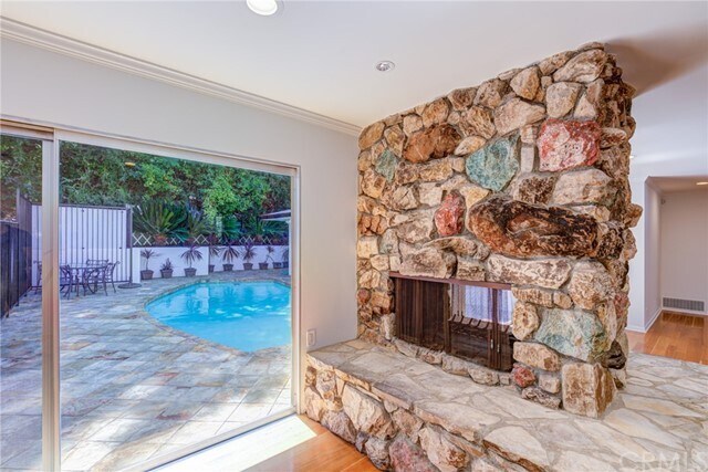 Building Photo - 2740 Hutton Dr