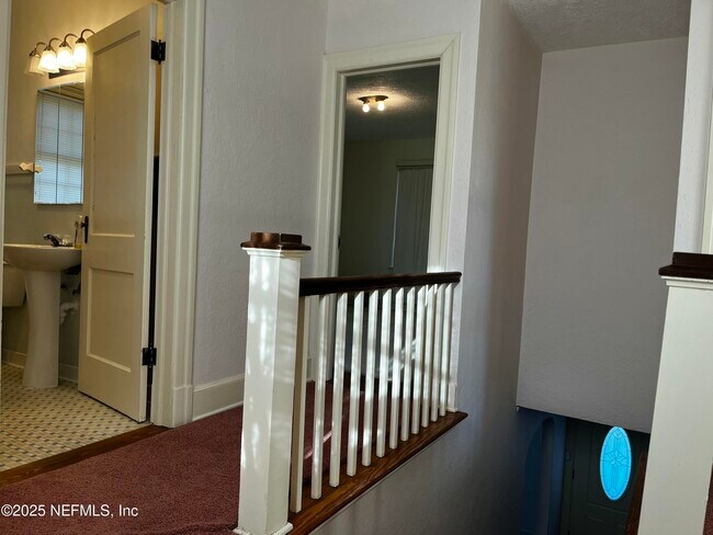 Building Photo - 1924 Arcadia Pl