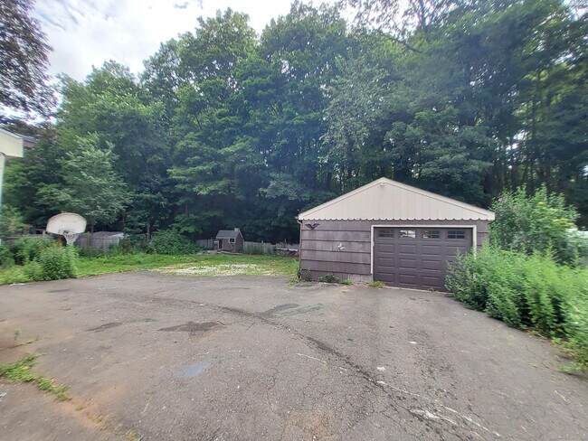 Building Photo - 707 Circular Ave