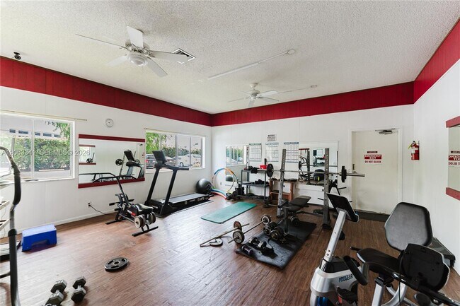 Building Photo - 400 Waterway Dr S