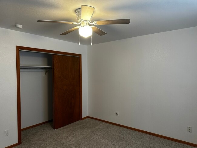 Building Photo - 1139 Laurel Ct