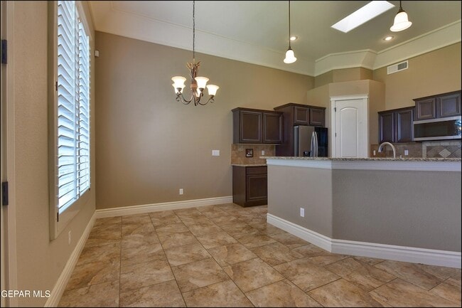 Building Photo - 7379 Black Mesa Dr