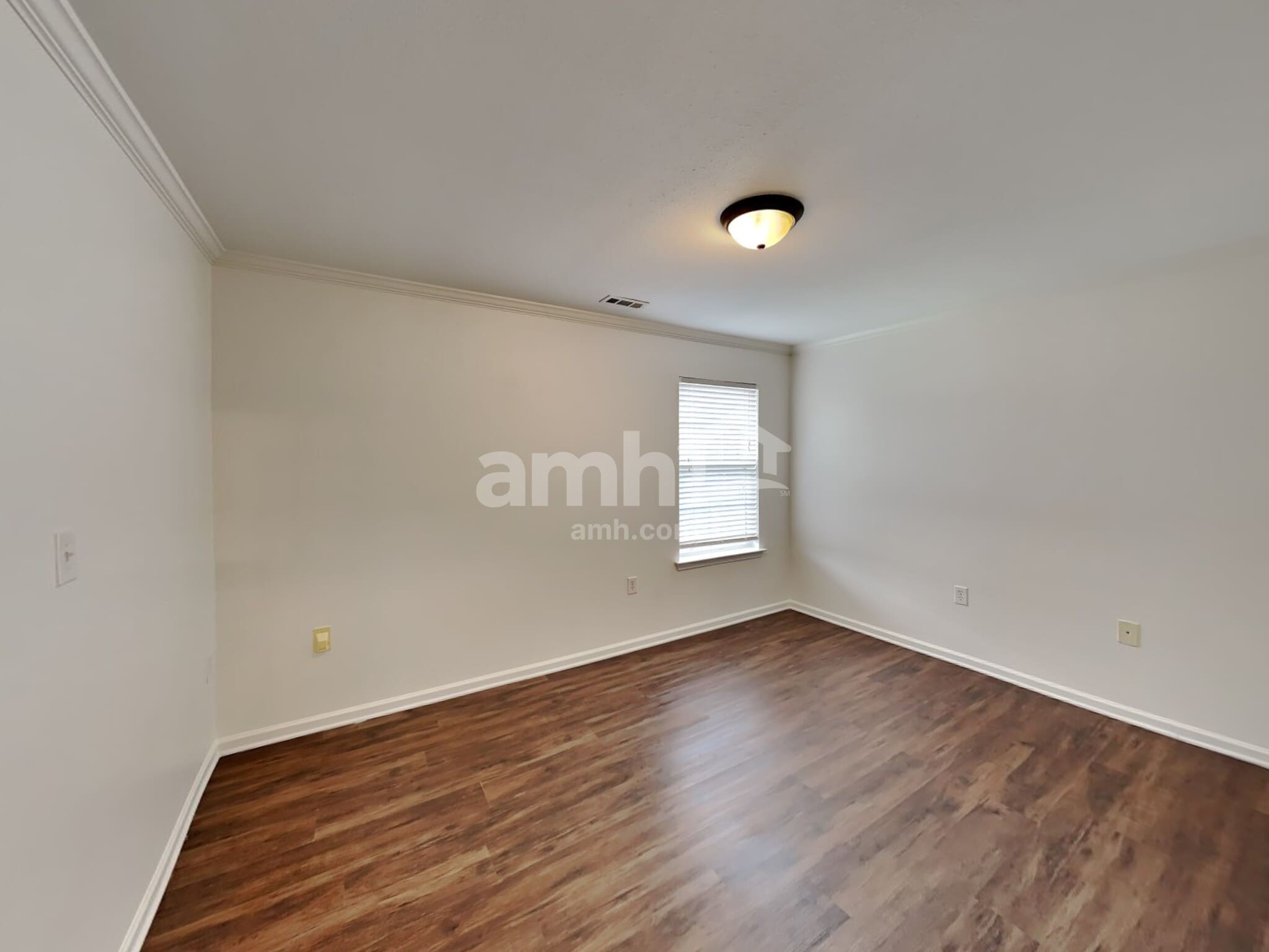 Building Photo - 704 Overlook Rd