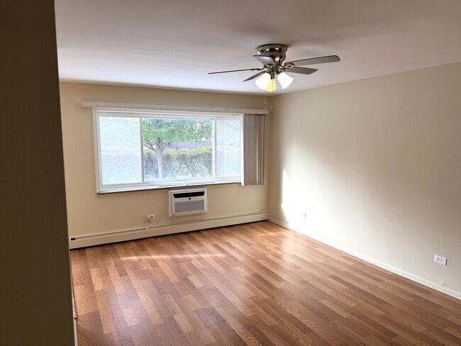 Building Photo - 8440 Skokie Blvd