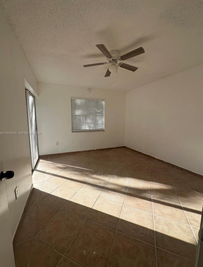 Building Photo - 10360 SW 154th Pl