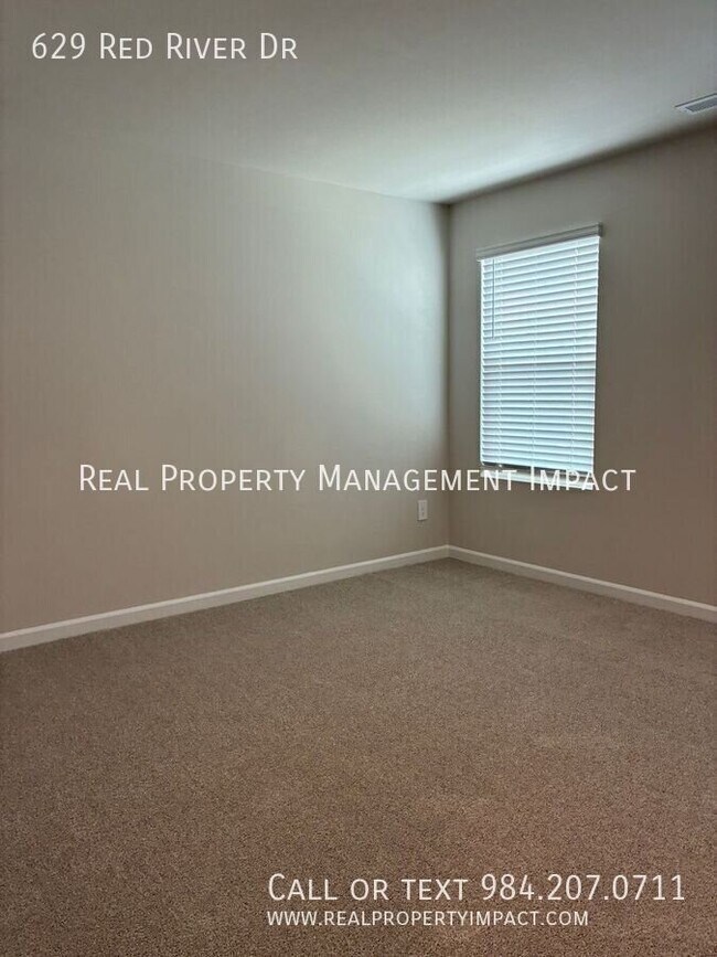 Building Photo - 629 Red River Dr