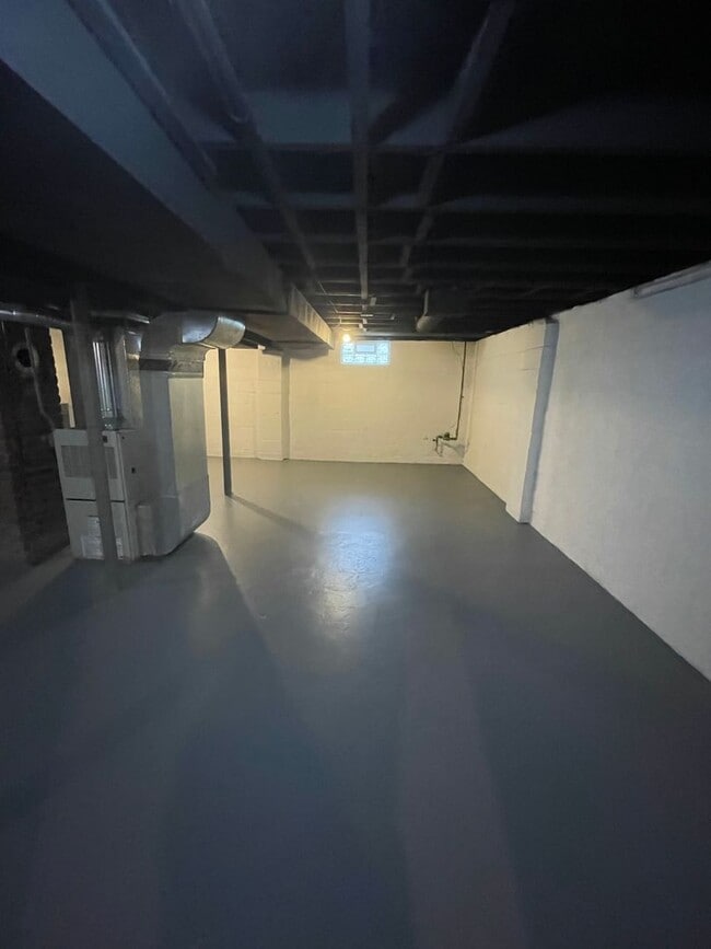 Building Photo - Newly Renovated 4-Bedroom Ranch with Basem...