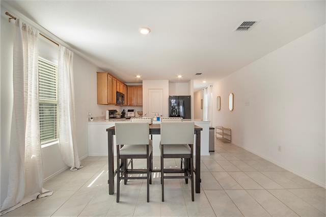 Building Photo - 131 Plumcove Dr