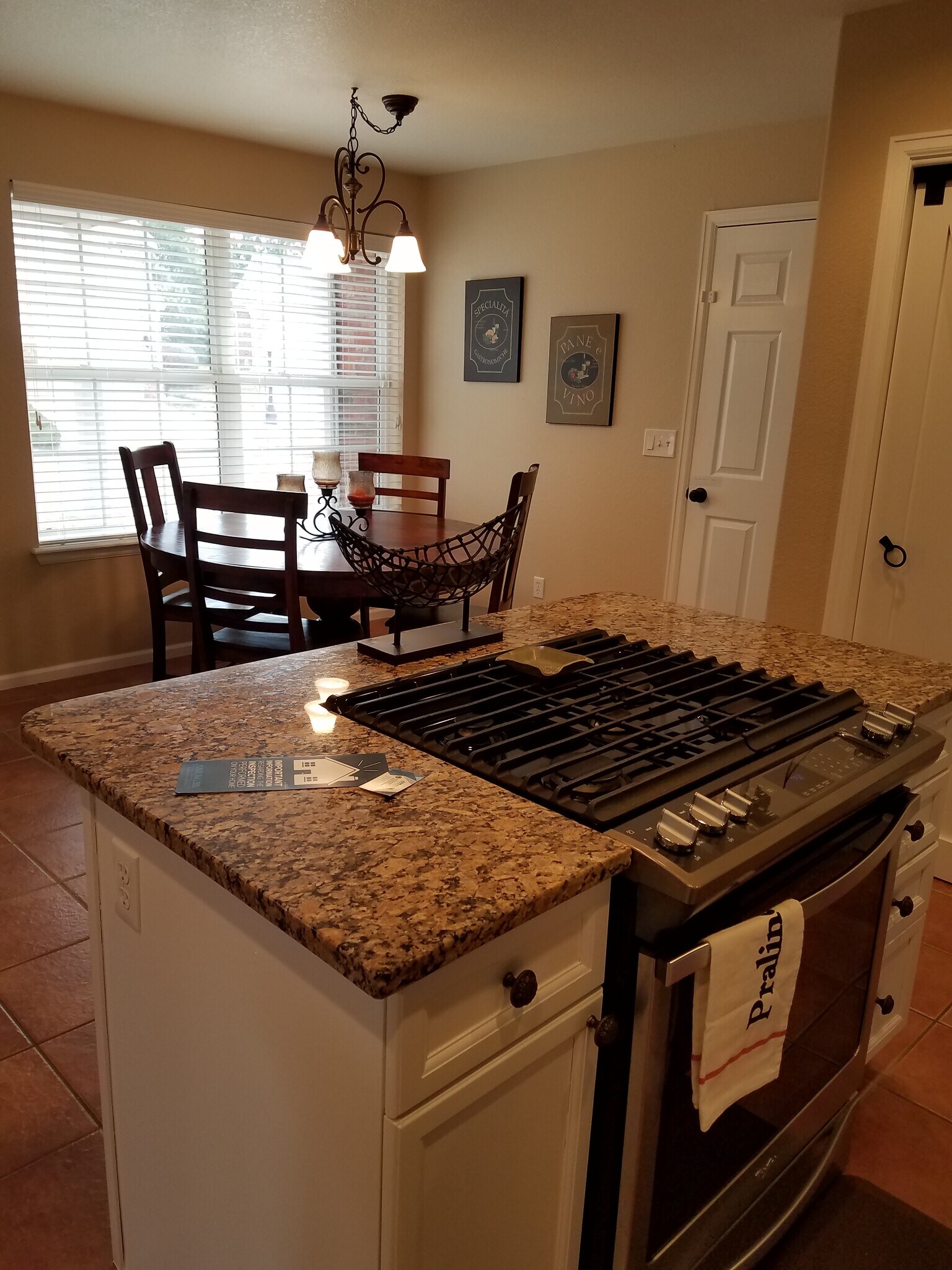 Building Photo - 9484 Southern Hills Cir.