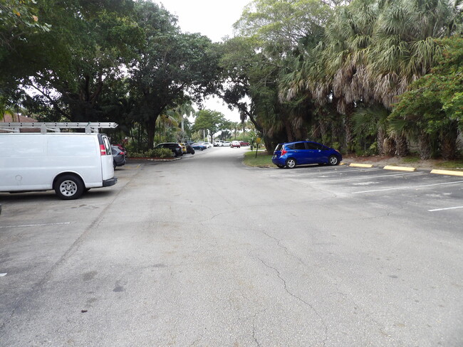 Building Photo - 201 Bonnie Blvd