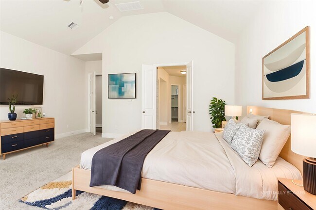 Building Photo - 30627 S Creek Way