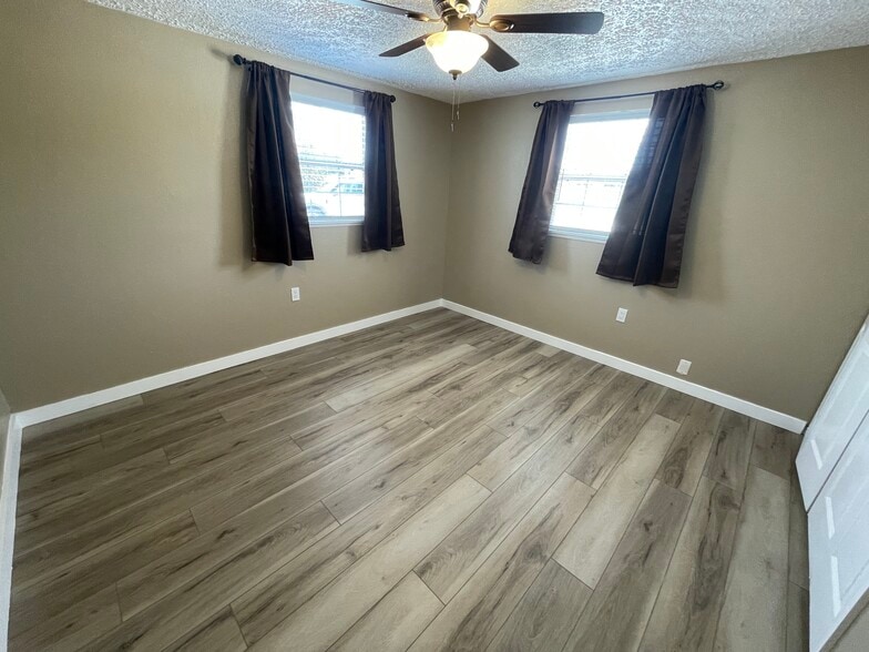 Building Photo - 1221 W Pierce St