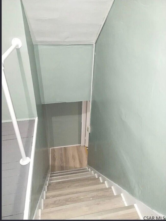 Building Photo - 444 Stone St