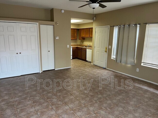 Building Photo - 1245 W 1st St