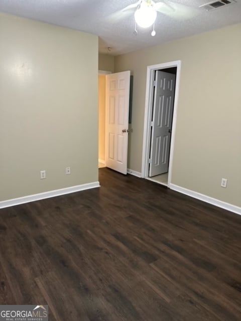 Building Photo - 323 Carriage Ln