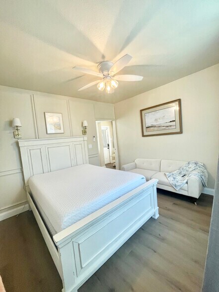 Building Photo - 7700 Boca Ciega Dr
