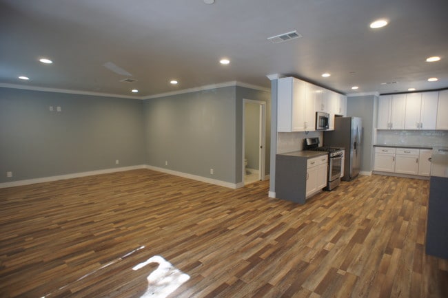 Dining Room/Kitchen - 9063 Cattaraugus Ave