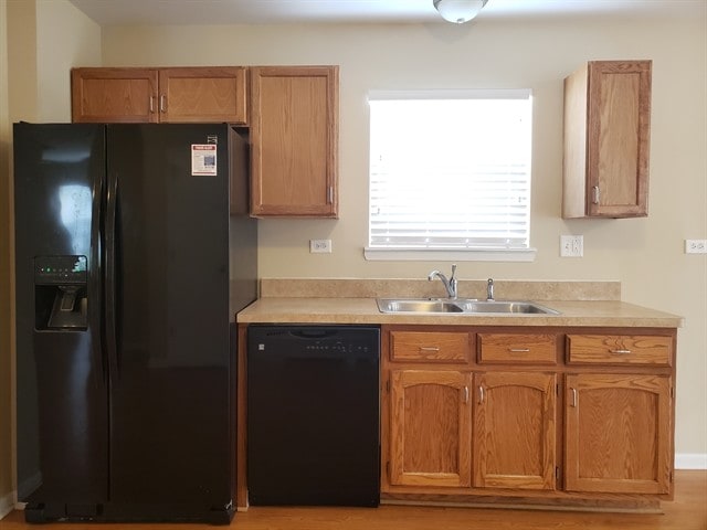 Building Photo - 2108 Primrose Dr