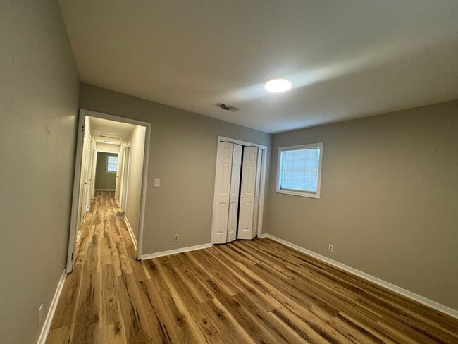 Building Photo - Large lot in Southern Hills....