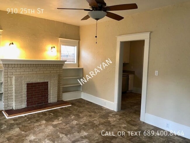Building Photo - 910 25th St