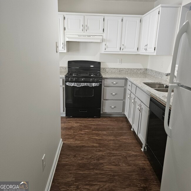 Building Photo - 5960 Batson Ct