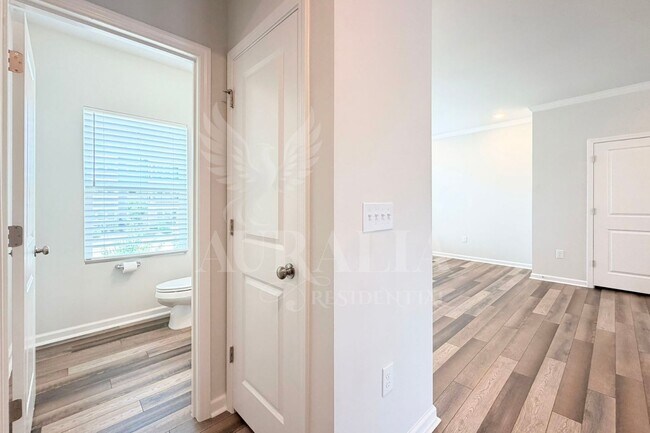 Building Photo - 3018 Brellon Ln