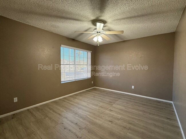 Building Photo - 8771 W Grovers Ave