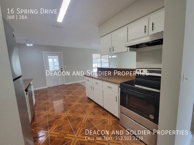 Building Photo - 16 Spring Dr Pl