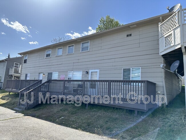 Building Photo - 1207 2nd St