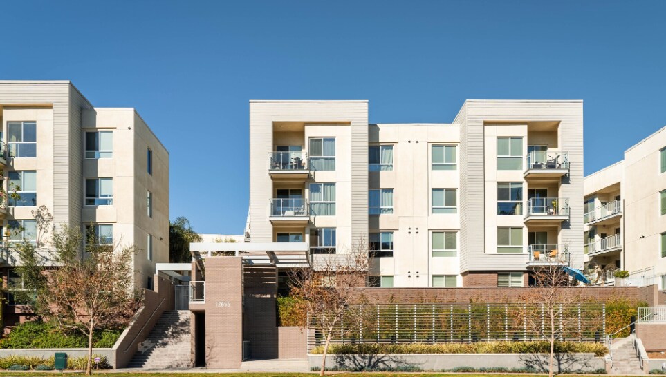 Building Photo - 12655 Bluff Creek Dr
