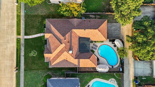 Building Photo - 11911 Rocky Point Dr