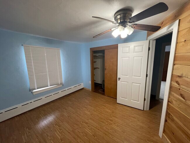 Building Photo - 702 W Joliet St