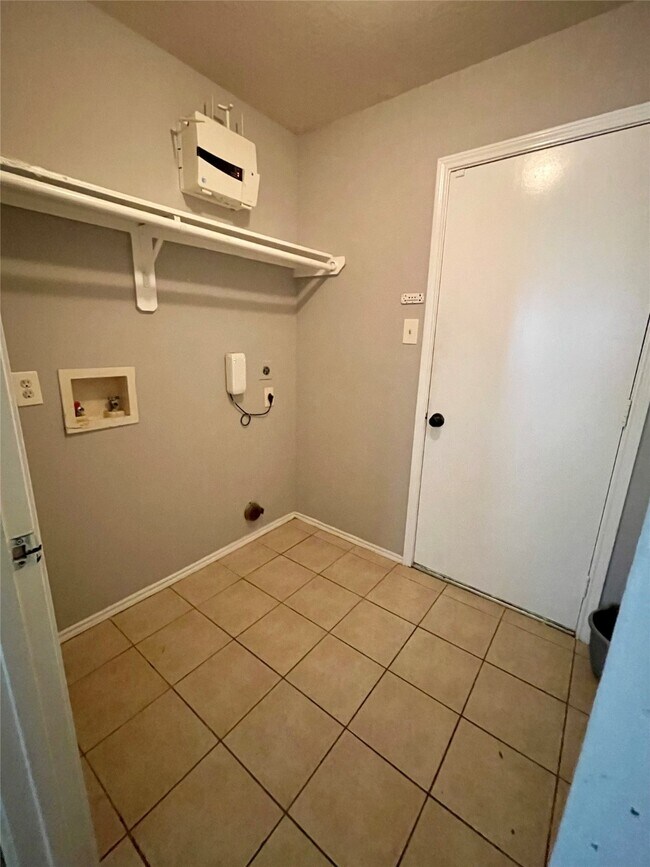 Building Photo - 16822 Perryton Ln
