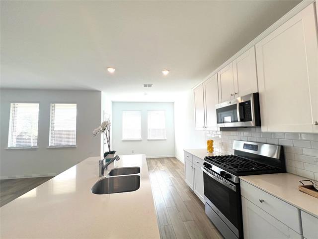 Building Photo - 1216 Blue Spg Dr
