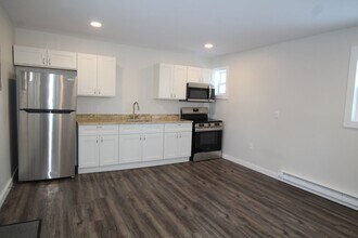 Building Photo - Beautifully remodeled and completed 1 bedroom apartment.
