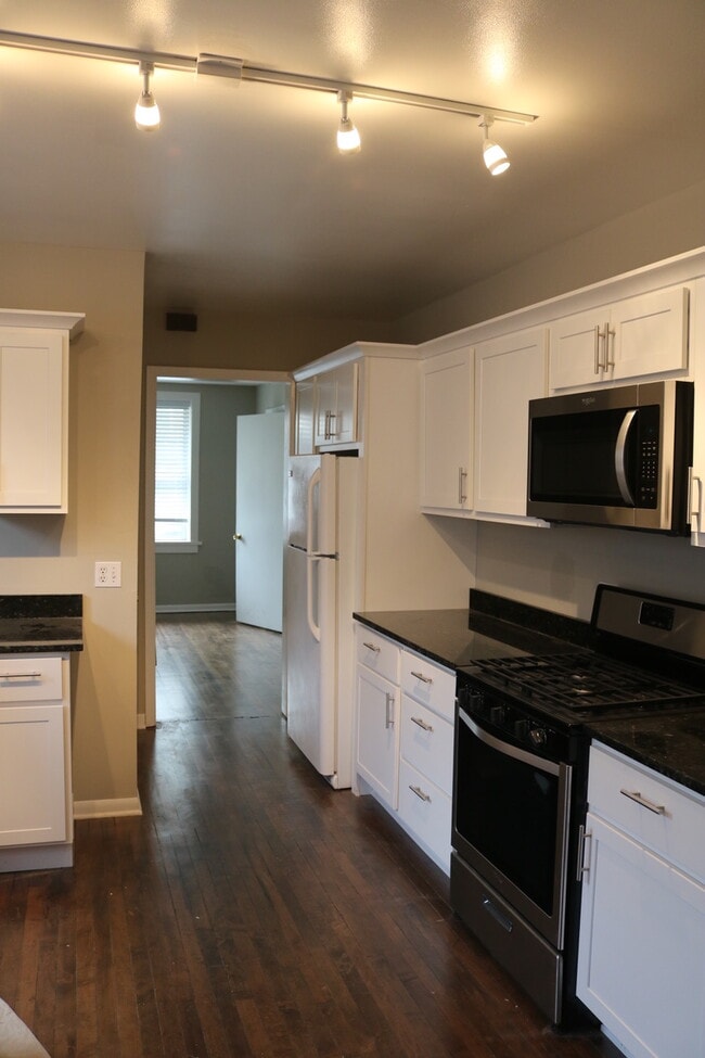 Kitchen - 938 W 34th St