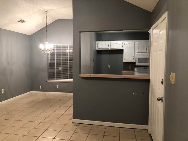Building Photo - 5495 Emerald Hills Dr