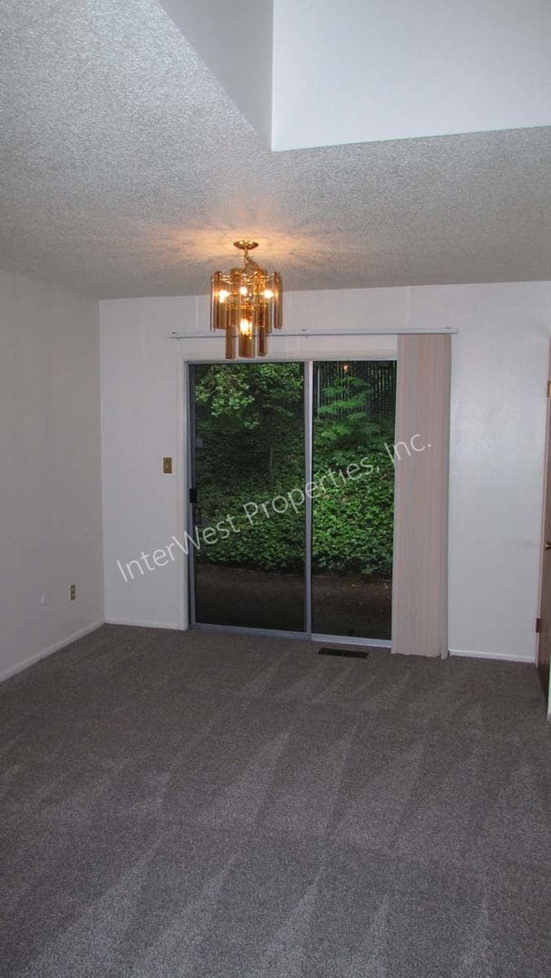 Building Photo - MCCA01