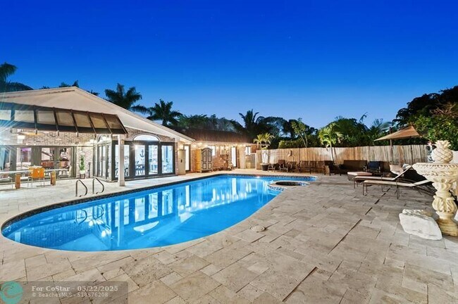 Building Photo - 4501 Briarcliff Ln