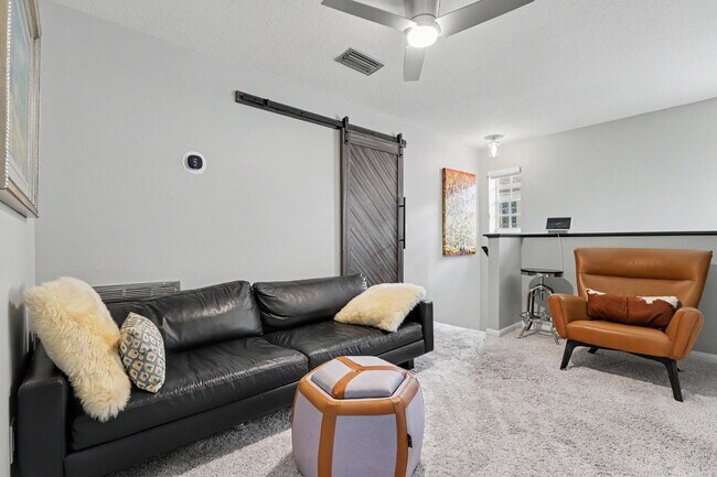 Building Photo - 6600 Gentle Ben Cir