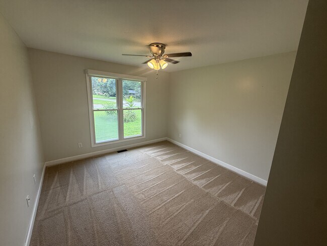 Building Photo - 304 Bellingrath Dr SW