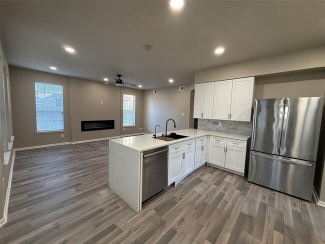 Building Photo - 9634 Therrell Dr