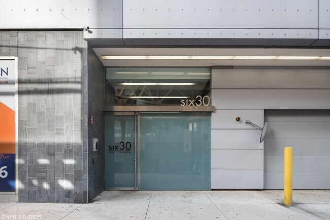 Building Photo - 630 N Franklin St