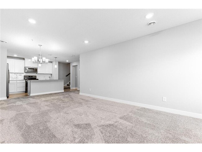 Building Photo - Spacious 3BR Townhome with Loft & Attached 2-Car Garage - Available NOW!