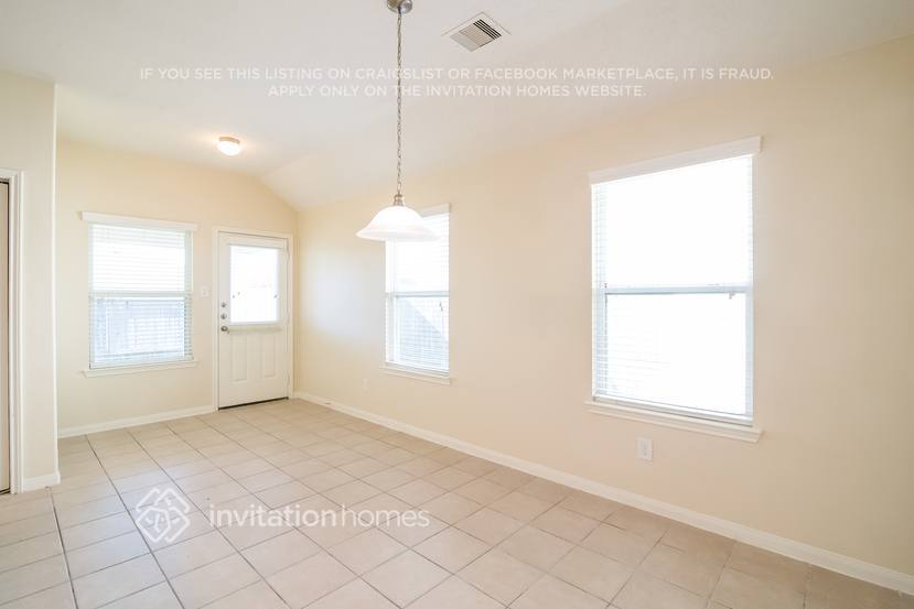 Building Photo - 5919 Deep S Dr