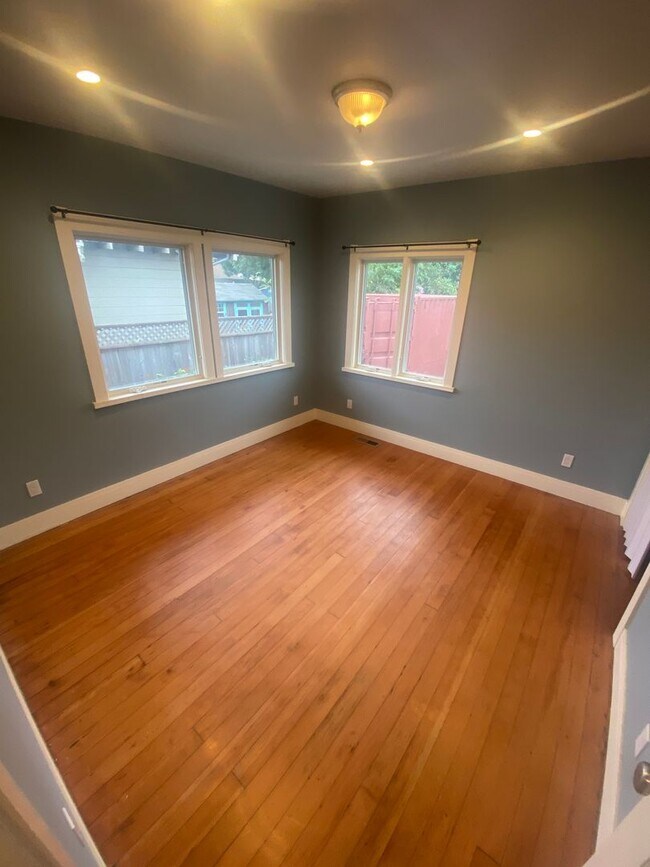 Building Photo - Charming 2-Bedroom Home in the Heart of Berkeley!
