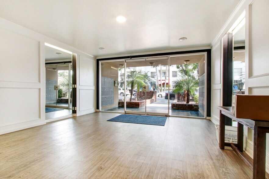 Wooster 835 S Wooster St Los Angeles CA 90035 Apartment Finder