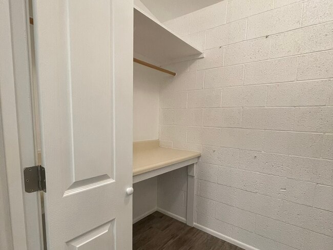 Laundry room - 726 S Nebraska St