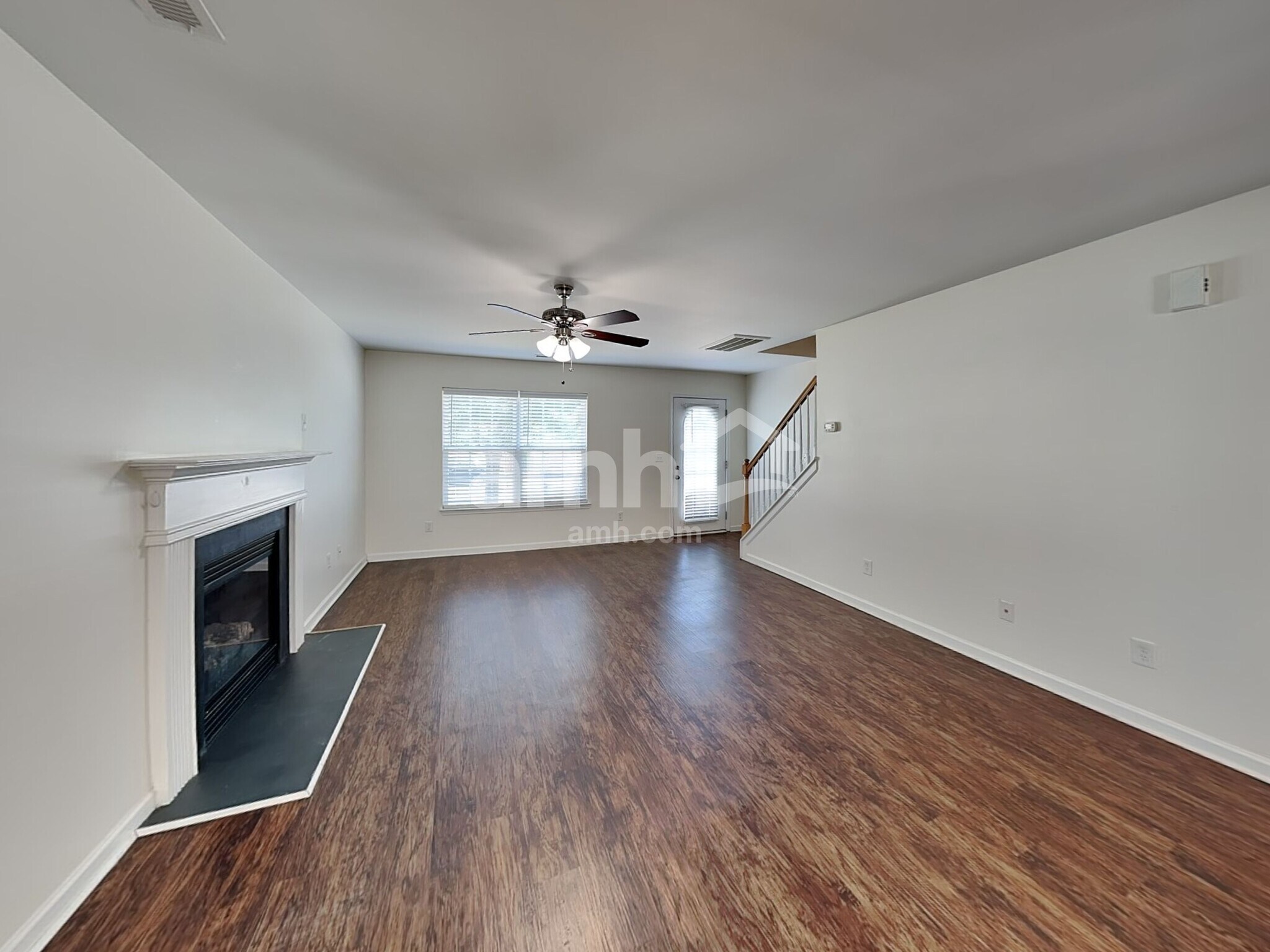 Building Photo - 1649 Woods Ln
