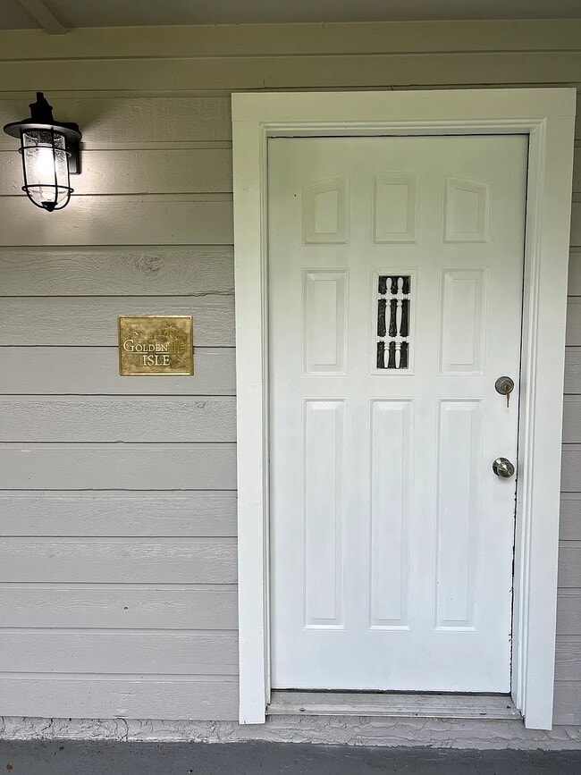 Building Photo - 2146 Golden Isle Ct